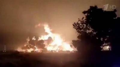 В Индонезии на нефтеперерабатывающем заводе произошел взрыв