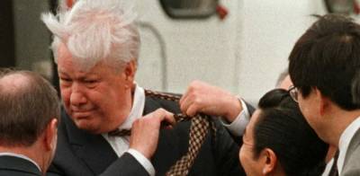 Как Ельцина напугали фейковой войной с Украиной