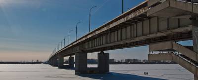 Из-за двух ДТП на Краснофлотском мосту в Архангельске создалась пробка