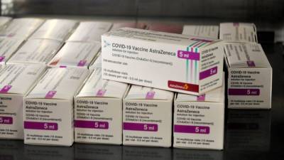 Гинцбург предложил помощь в доработке вакцины AstraZeneca