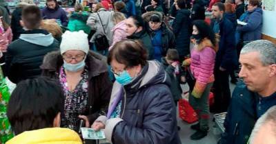 В Донецке устроили давку во время открытия супермаркета (ФОТО, ВИДЕО)