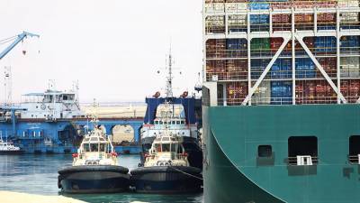 Эксперт назвал сроки устранения последствий блокировки Суэцкого канала