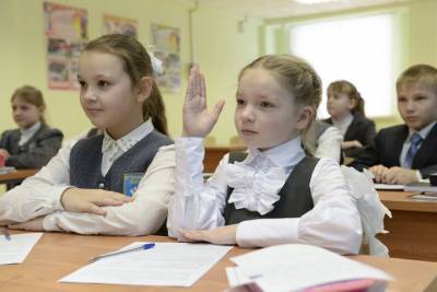 С 1 апреля стартует подача документов в первые классы школ Ленобласти