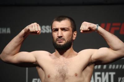 Абубакар Нурмагомедов одержал первую победу в UFC