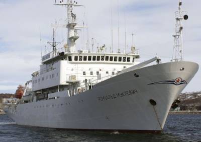 «Помни войну»: Российское судно вышло на поиск подлодок в Баренцевом море