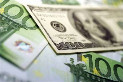 Конец месяца и возмещения НДС: чего ждать по курсам доллара и евро в понедельник