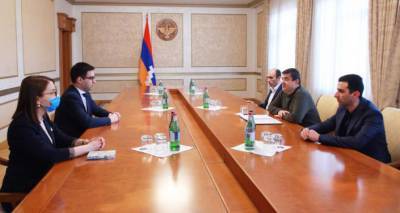 Рустам Бадасян - Глава Карабаха и министр юстиции Армении обсудили вопросы сотрудничества - ru.armeniasputnik.am