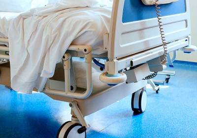 Мать, выкинувшую на свалку младенцев в Волгограде, госпитализировали