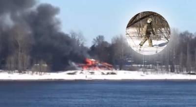 В рыбинском Заволжье горит 50-летняя водно-спасательная станция. Видео