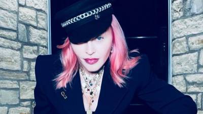Мадонна внесла раскол в армию фанатов, опубликовав фото в БДСМ-наряде