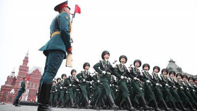 Кремль подтвердил намерение провести парад Победы 9 мая в Москве