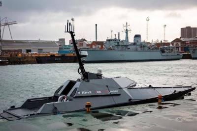 Британия вооружает ВМС автономным роботизированным катером Madfox