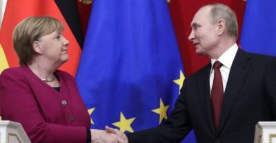 Кабмин ФРГ: Видеоконференция Путина, Меркель и Макрона не состоялась
