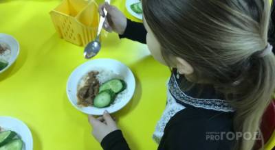 Как бесплатно кормят в школах Чувашии: заменители жира, замороженная и просроченная колбаса