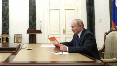 Правительство ФРГ сообщило о несостоявшейся конференции Путина, Макрона и Меркель