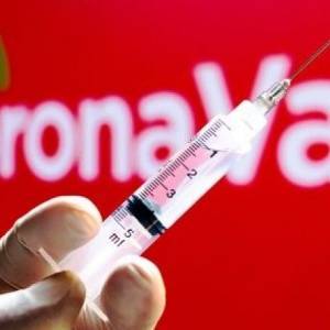 Эпидемиолог рассказала о преимуществах вакцины CoronaVac. Видео