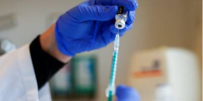 Украина до 15 апреля может получить первую партию вакцин по COVAX — Степанов