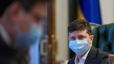 Зеленский хочет ввести паспорта прививок для украинцев
