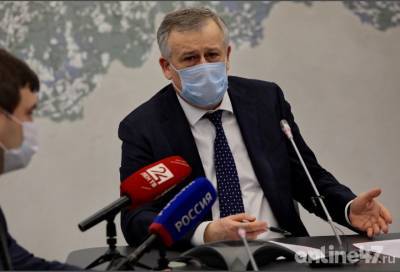 Губернатор Ленинградской области Александр Дрозденко сделал прививку от коронавируса