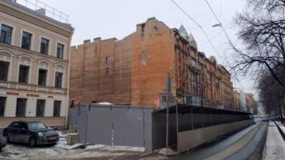КГИОП проведет проверку у Дома Чубакова из-за сообщений о продолжающихся строительных работах