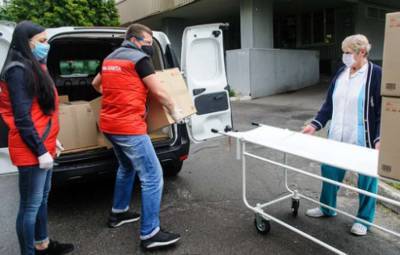 «Новая почта» выделила 10 млн гривен на борьбу с COVID-19 и идет с помощью в сельские больницы