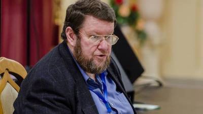 Сатановский: инцидент в Суэцком канале пойдет на пользу России