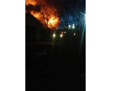 Появилось видео страшного пожара, который оставил смолян без жилья