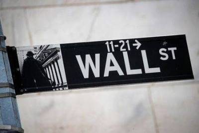 Банки тянут Уолл-стрит вниз из-за опасений в связи с дефолтом хедж-фонда