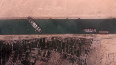 Власти Египта назвали причину инцидента с блокировкой Суэцкого канала