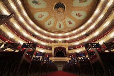 «Тоска», «На стриме», «В кольцах»: 18 театральных премьер ждут москвичей в апреле
