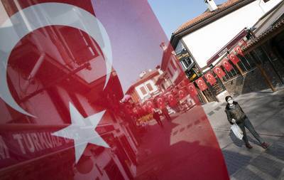 Турция вновь ужесточает меры по борьбе с коронавирусом