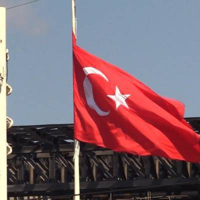 В большинстве провинций Турции по выходным дням вводится комендантский час