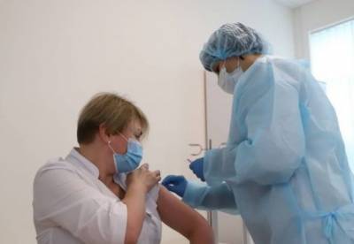 В Минздраве рассказали, смогут ли незаписанные на вакцинацию получить прививку
