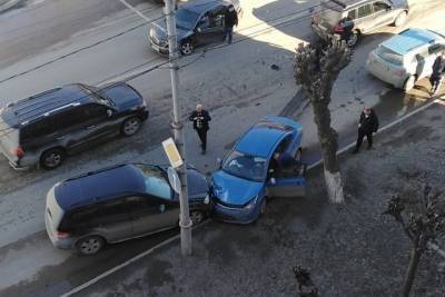 В массовом ДТП на улице Циолковского в Рязани пострадали двое водителей