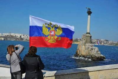 Украинские дипломаты потроллили посольство РФ в Великобритании по поводу Крыма