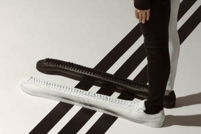 Adidas и эстонский рэпер Tommy Cash выпустили «самую длинную» в мире обувь
