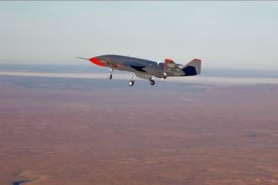 Беспилотный ведомый самолёт Boeing Loyal Wingman совершил первый полёт