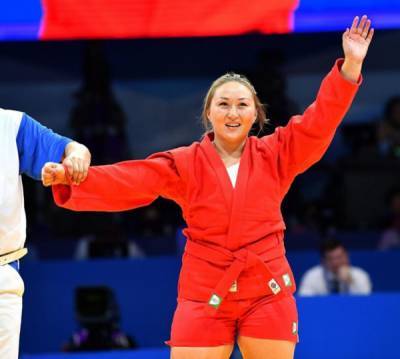 Сольилечанка Жанара Кусанова завоевала золото чемпионата России по самбо