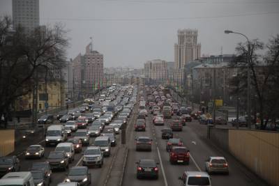 Власти Москвы объявили о бесплатной парковке 8 марта