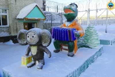 Чебурашка и "Чайка": осужденные Коми представили свои творения на конкурс снежных скульптур