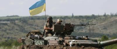 Бойко: Украинские танки на боевом дежурстве заправляются...