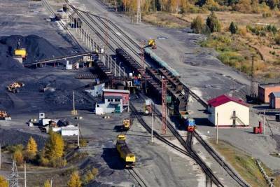 Путин поручил нарастить экспорт угля из Кузбасса и Якутии на восток