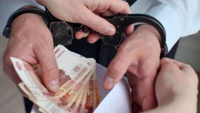 Астраханского адвоката осудят за посредничество во взяточничестве