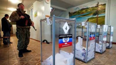 Двум организаторам "референдума" на Донбассе сообщили о подозрении