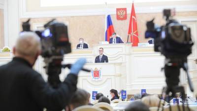 Не место для дискуссий: суд принял иск телеканала к парламенту Петербурга