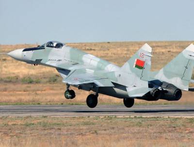 Лукашенко пригласил российские ВВС в Белоруссию