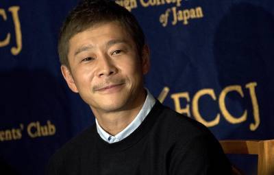 Миллиардер из Японии выберет восемь человек для совместного полета на Луну