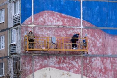 Художественный арт-объект «Наша Победа» украсит фасад дома в Удомле