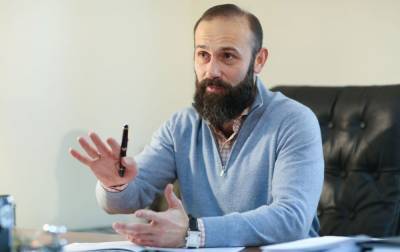 Угрожал и шантажировал: скандального судью Емельянова уволили