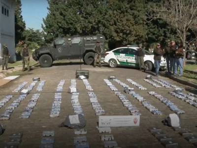 Найденный в российском посольстве кокаин уничтожили